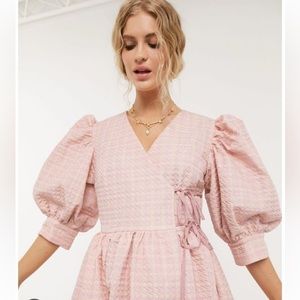 NWT Dream midi wrap dress with volume sleeves